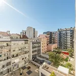 Guestready - Chic Near Liberdade Avenue * Lisboa